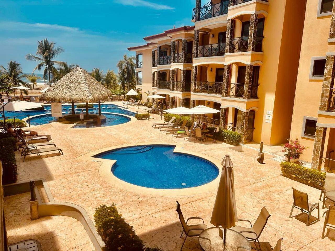 Apartamento De Lujo Las 3 Gotas Jaco, Frente Al Mar Con Vista A La Playa Exterior foto