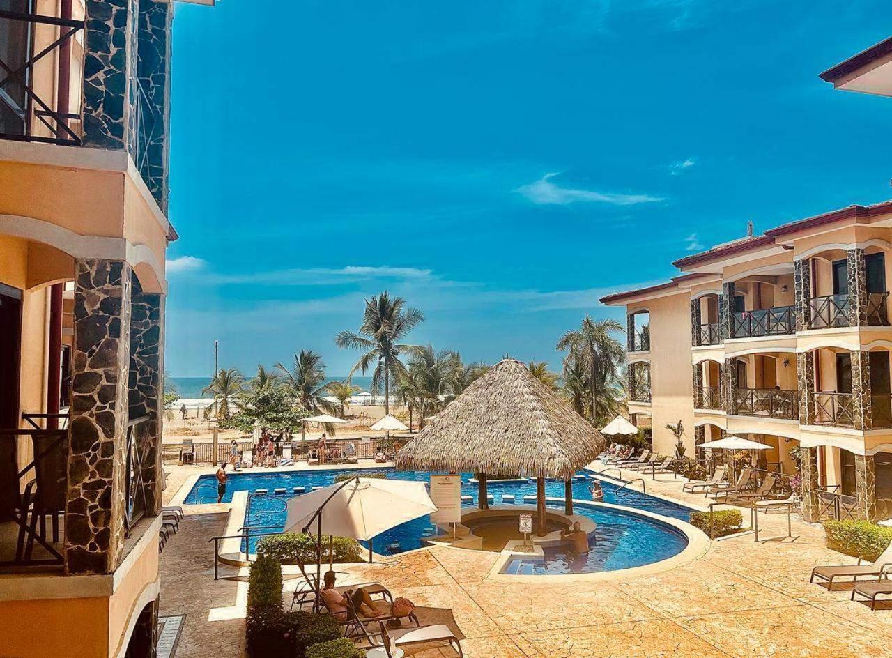 Apartamento De Lujo Las 3 Gotas Jaco, Frente Al Mar Con Vista A La Playa Exterior foto